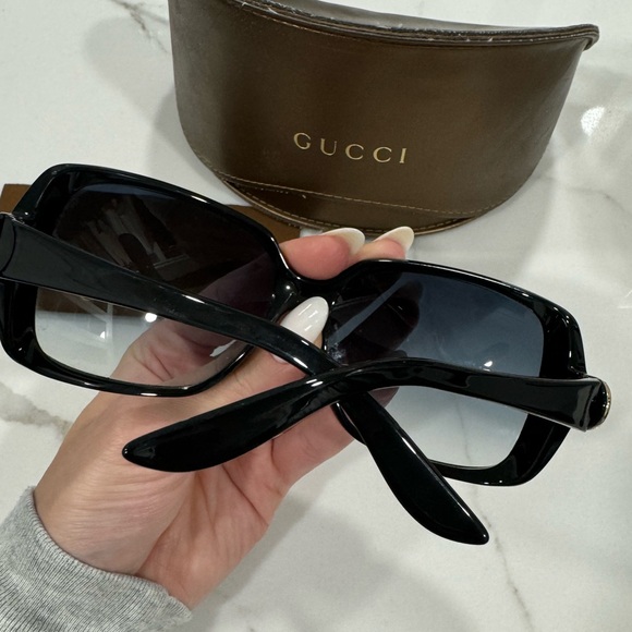 Gucci Sunglasses - Picture 4 of 9